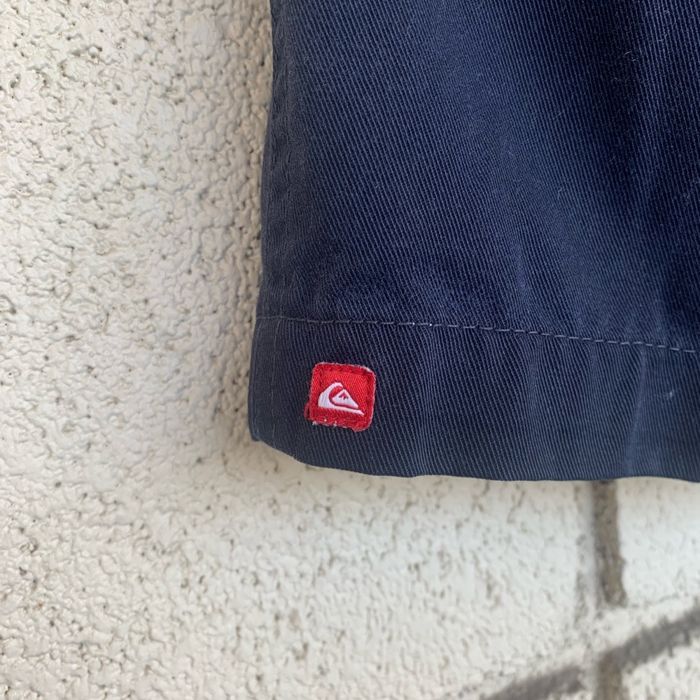 Men's Navy Quiksilver Shorts Size 31W - Picture 3 of 3
